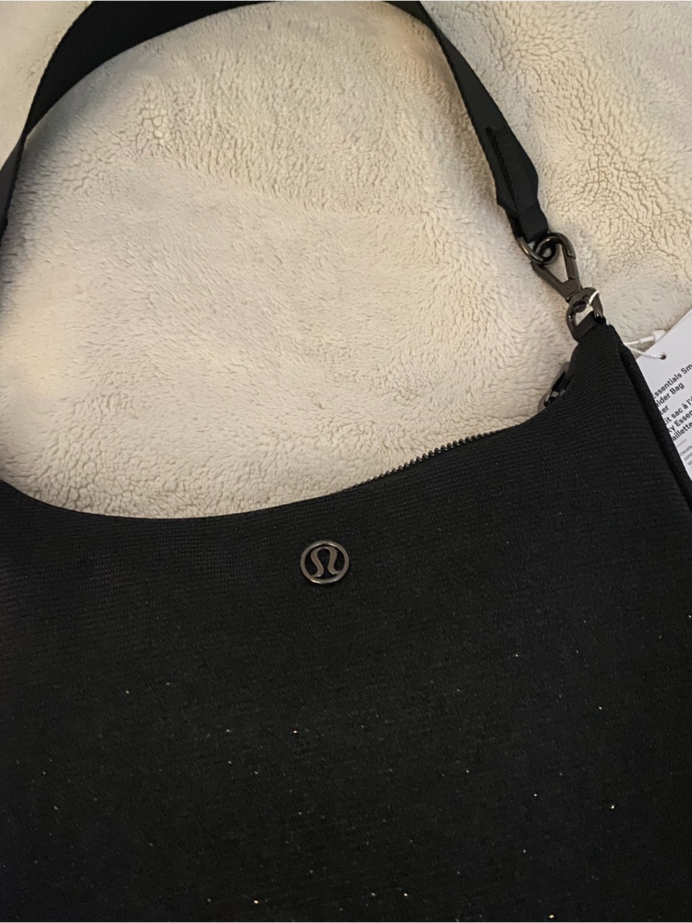 Lululemon city essentials small shoulder bag